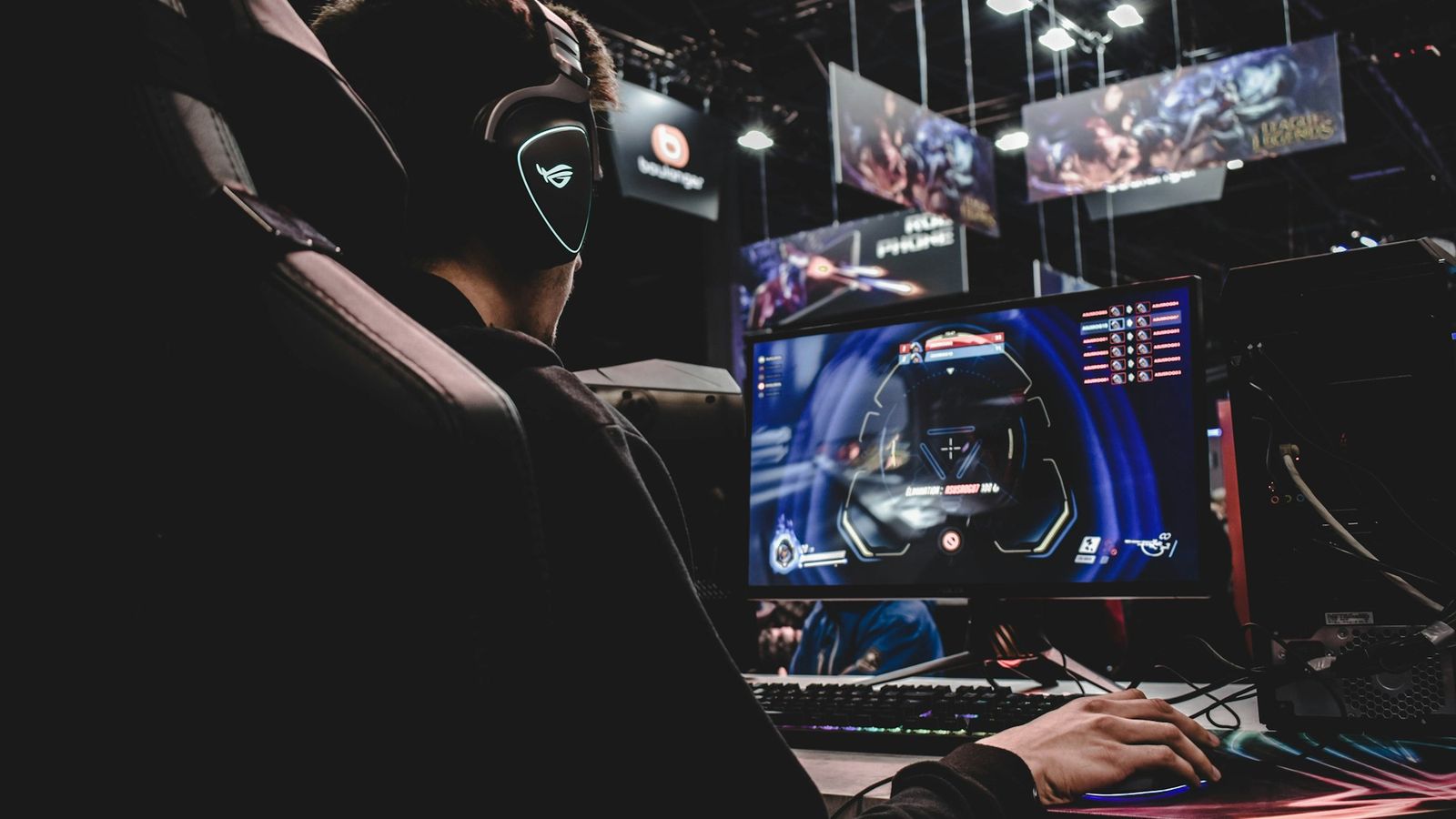 The Evolution of Esports: From Basement Tournaments to Global Phenomenon